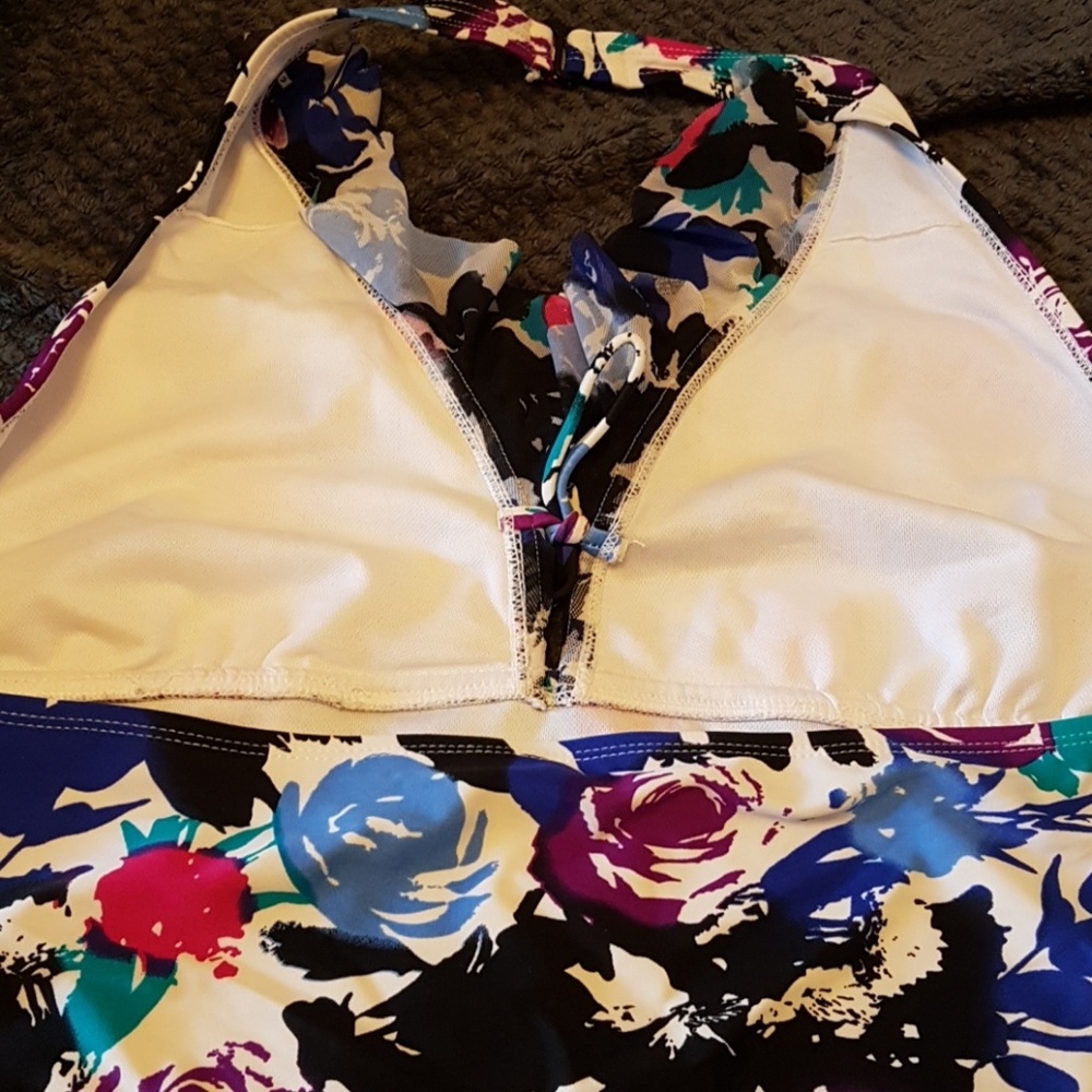Swimsuit Top - Picture 6 of 6